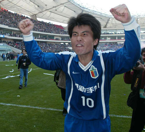 据法国媒体Eurosport报道，顿涅茨克矿工对苏达科夫要价3500万欧元，尤文图斯签他需要说服对方接受分期付款的支付方式。